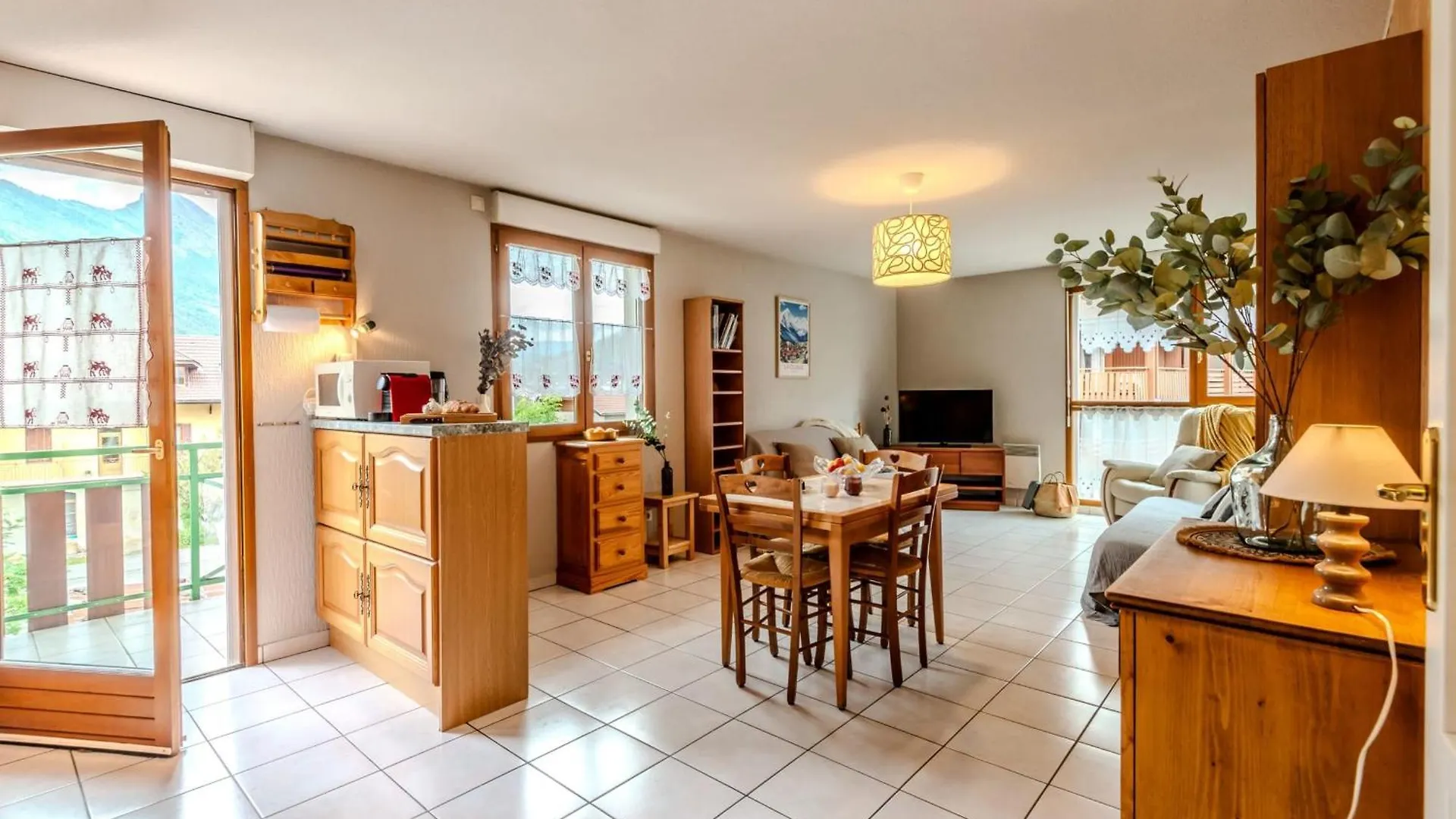 بيت للعطل Slow Chalet Thones Lake & Mountain 15 Min To Ski Lift Balcony Parking